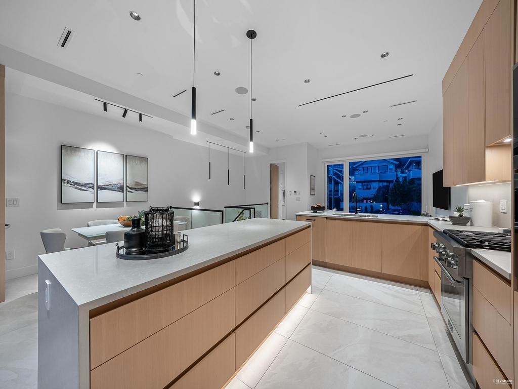 Listing Image for R3090415