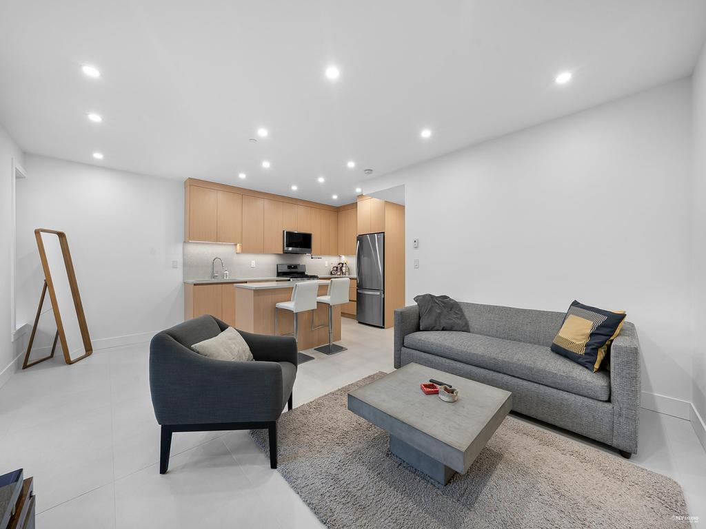 Listing Image for R3090415