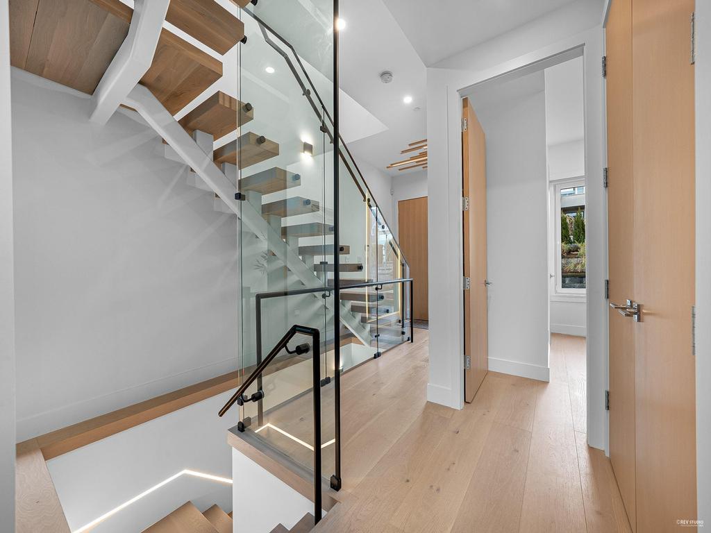 Listing Image for R3090415