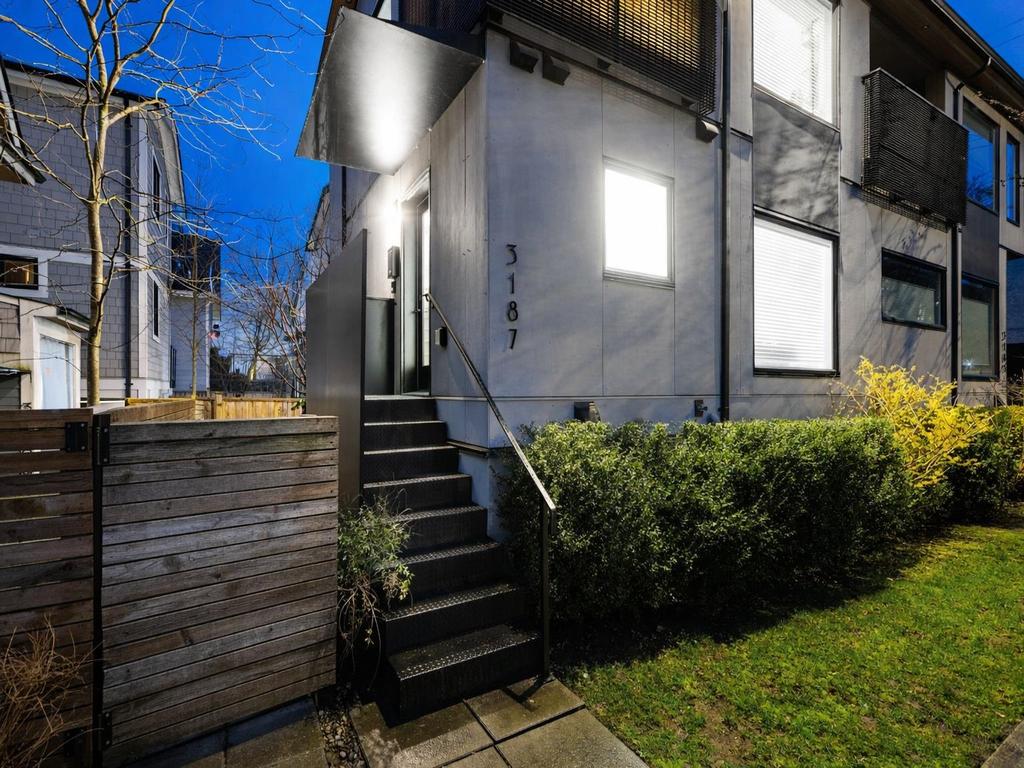 Listing Image for R3090429