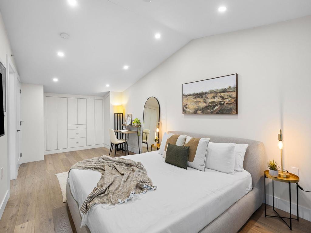 Listing Image for R3090429