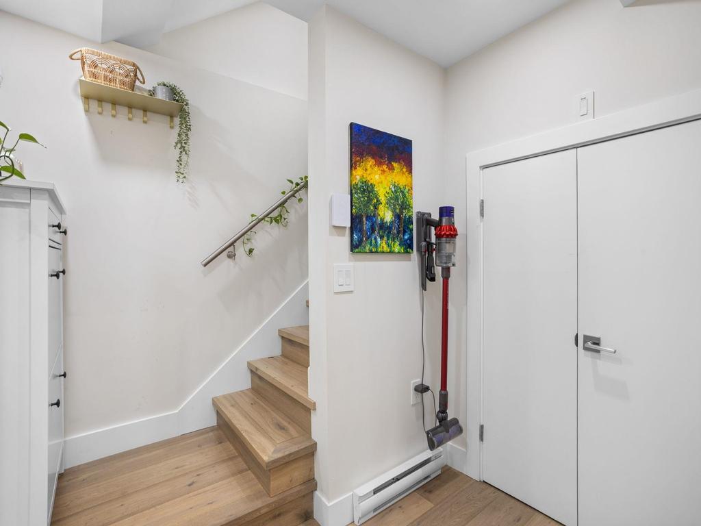 Listing Image for R3090429