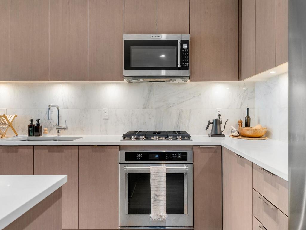 Listing Image for R3090433