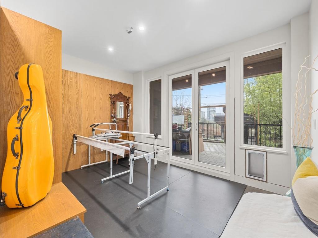 Listing Image for R3090441