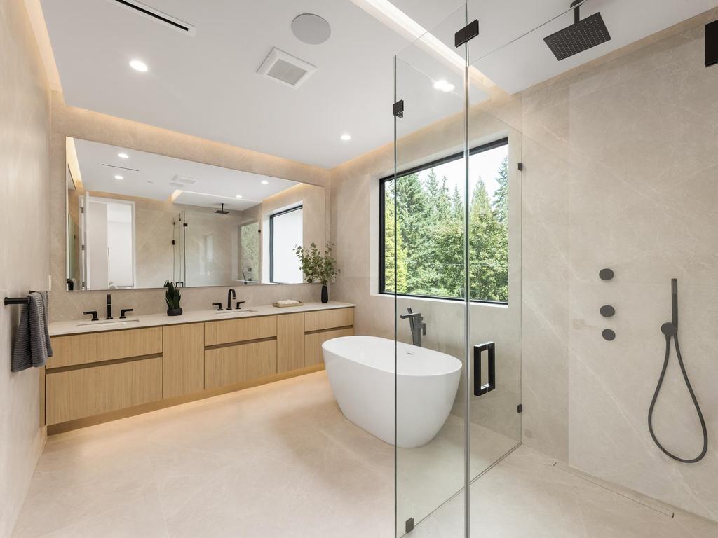 Listing Image for R3090470