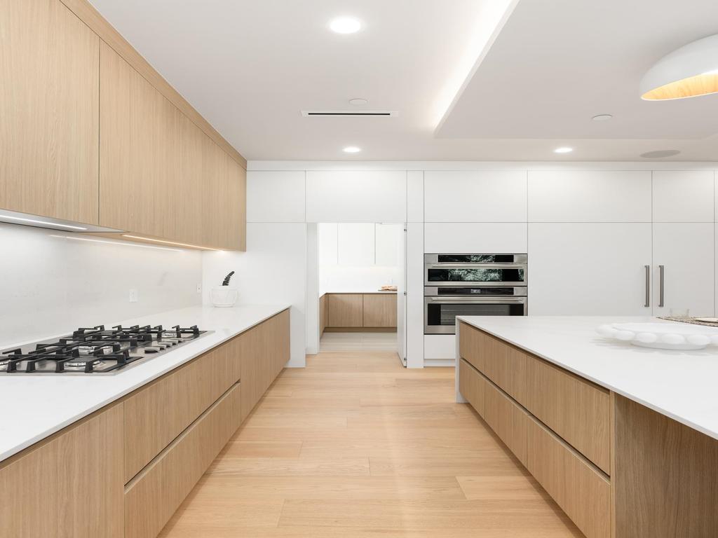 Listing Image for R3090470