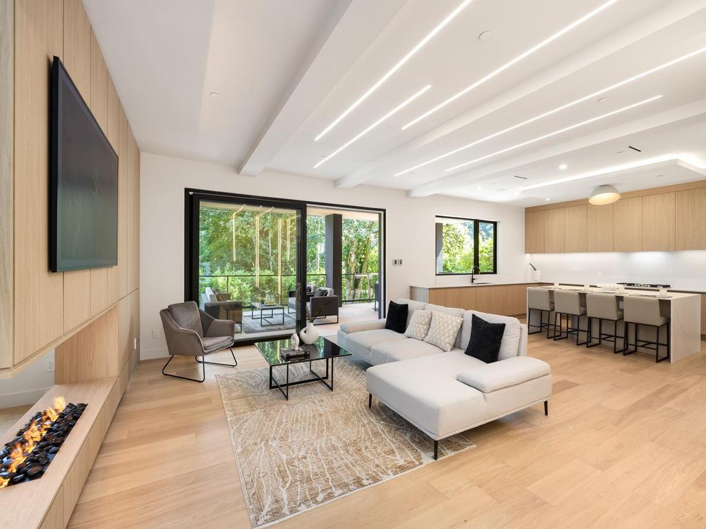 Listing Image for R3090470