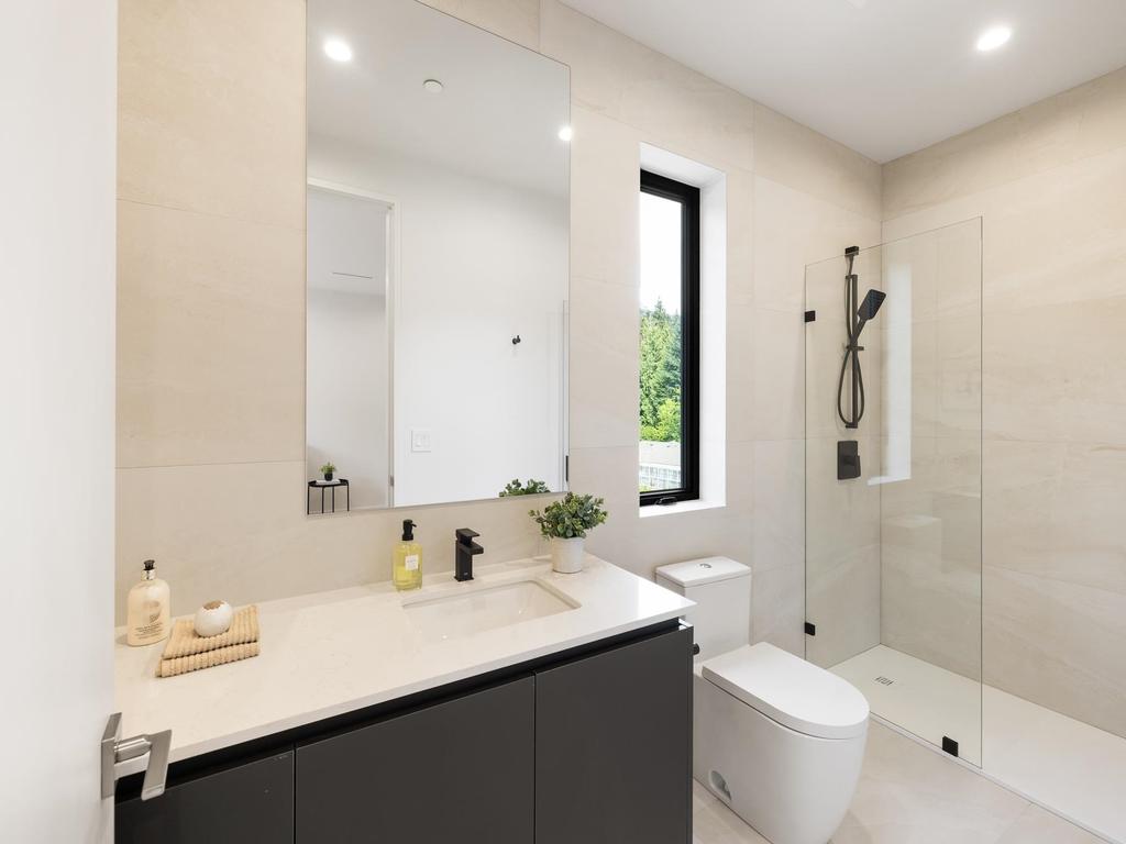 Listing Image for R3090470