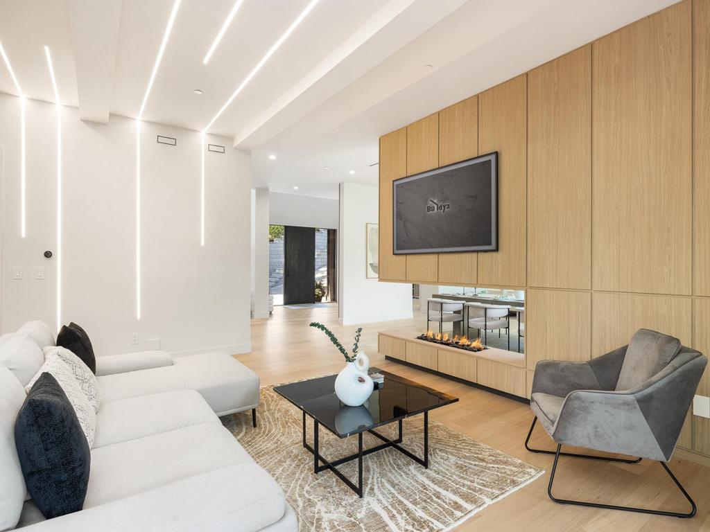 Listing Image for R3090470