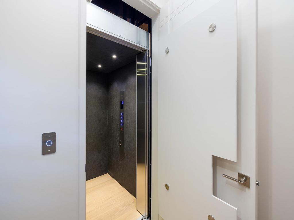 Listing Image for R3090470