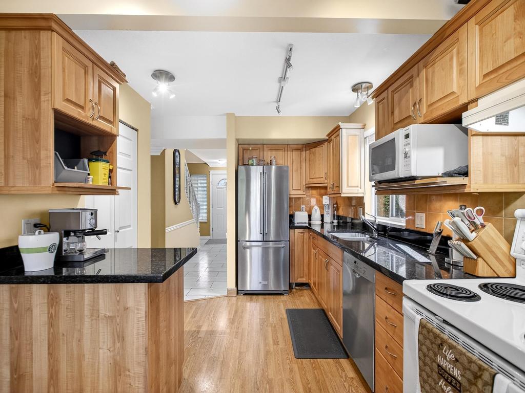 Listing Image for R3090483