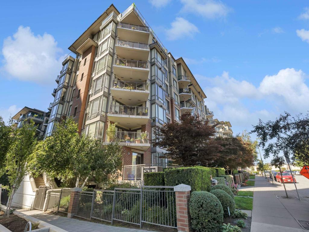 Listing Image for R3090484