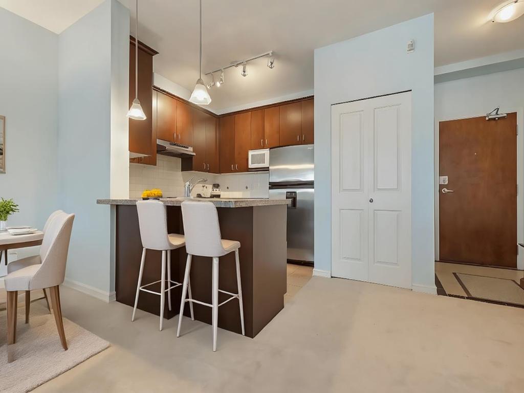 Listing Image for R3090484