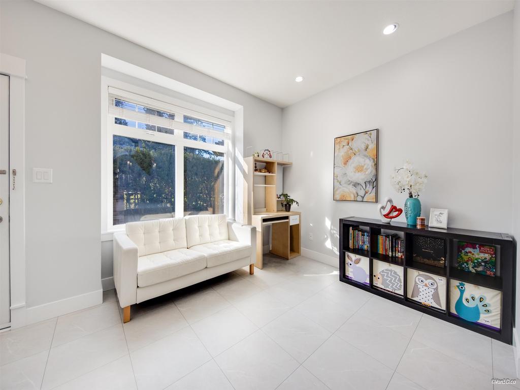 Listing Image for R3090489