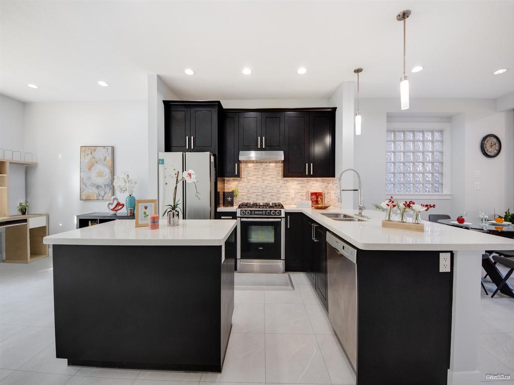 Listing Image for R3090489