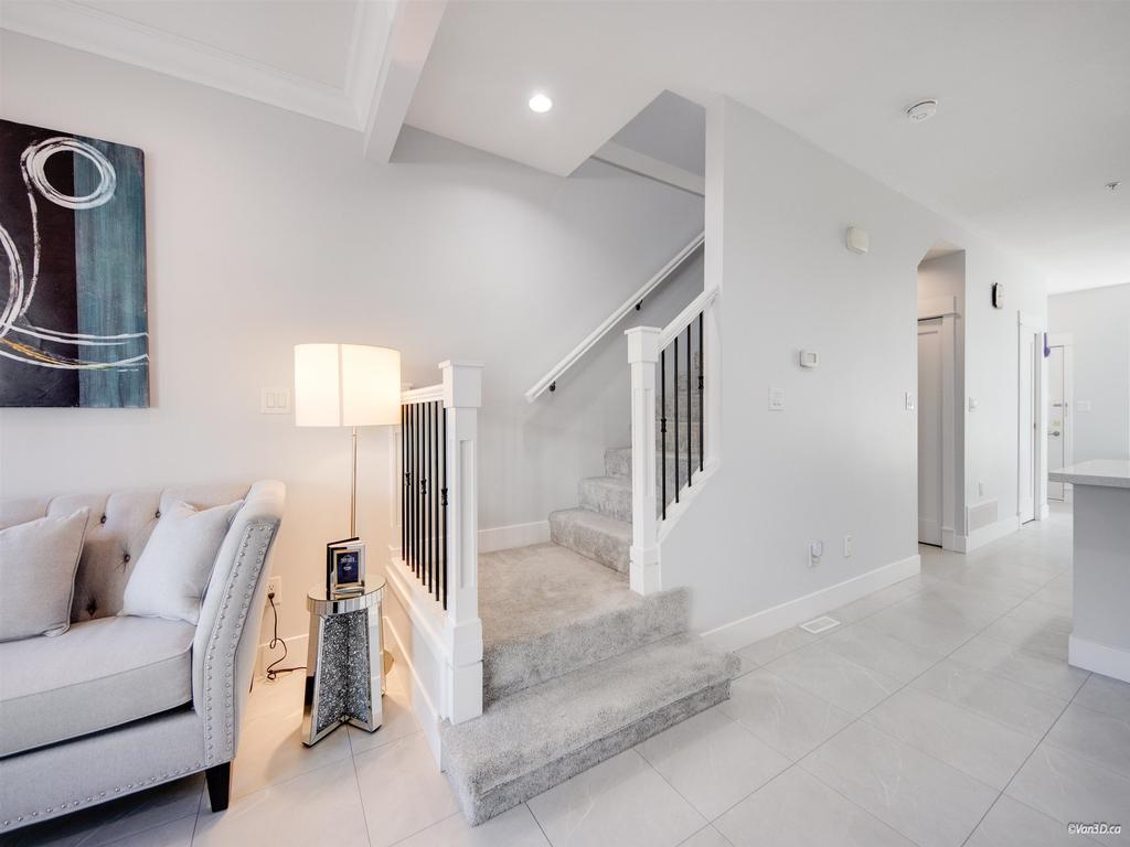 Listing Image for R3090489