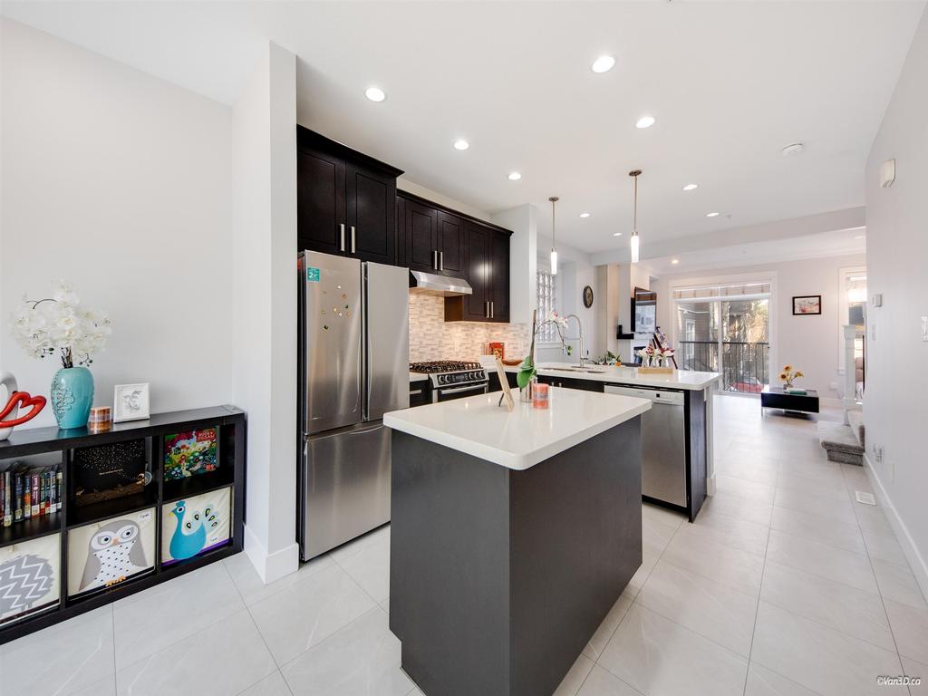 Listing Image for R3090489