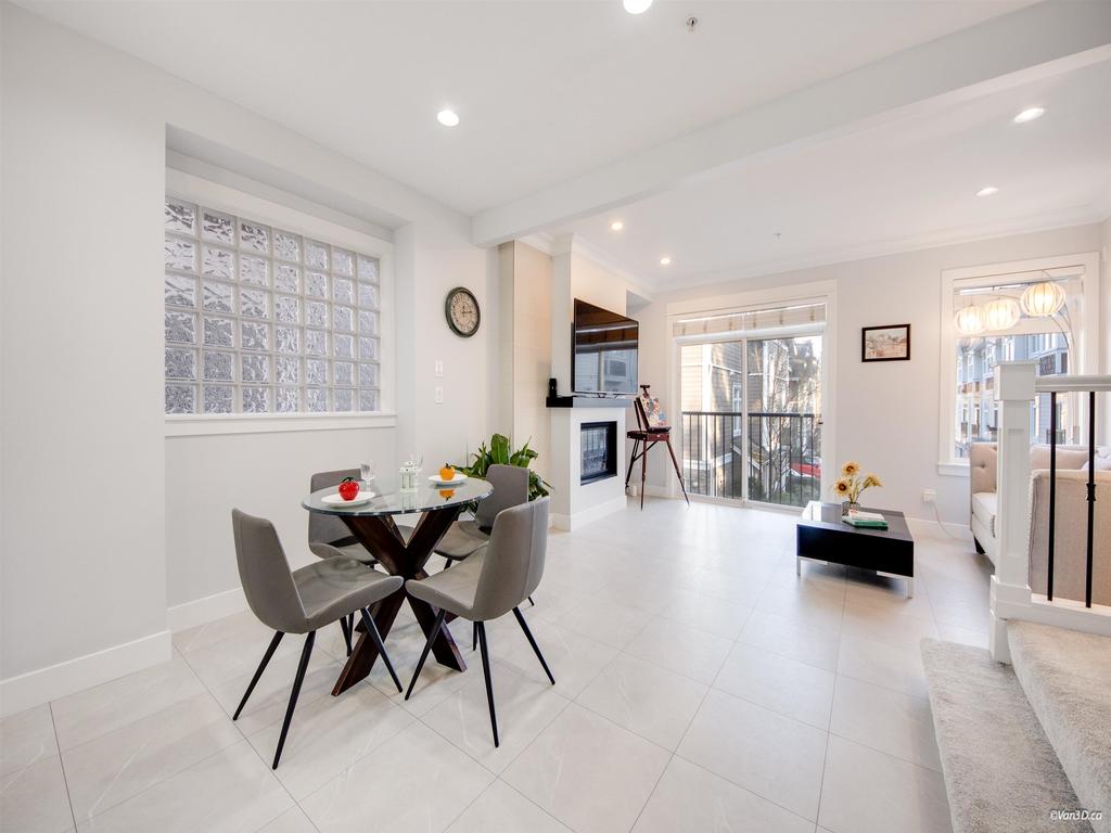 Listing Image for R3090489