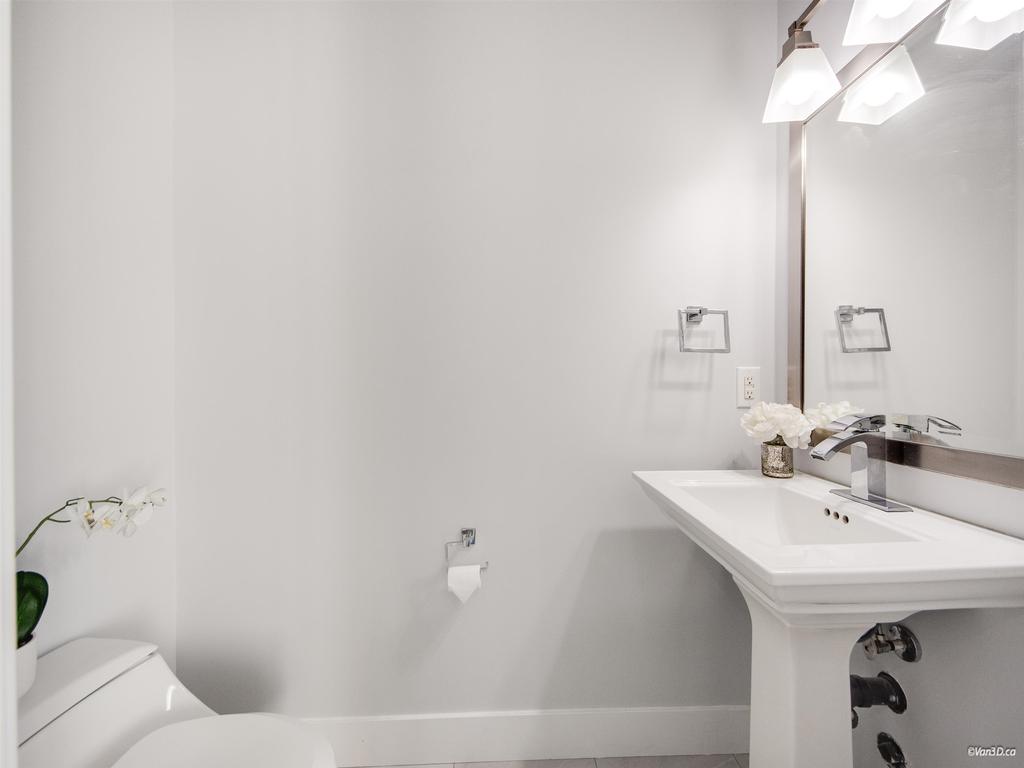 Listing Image for R3090489