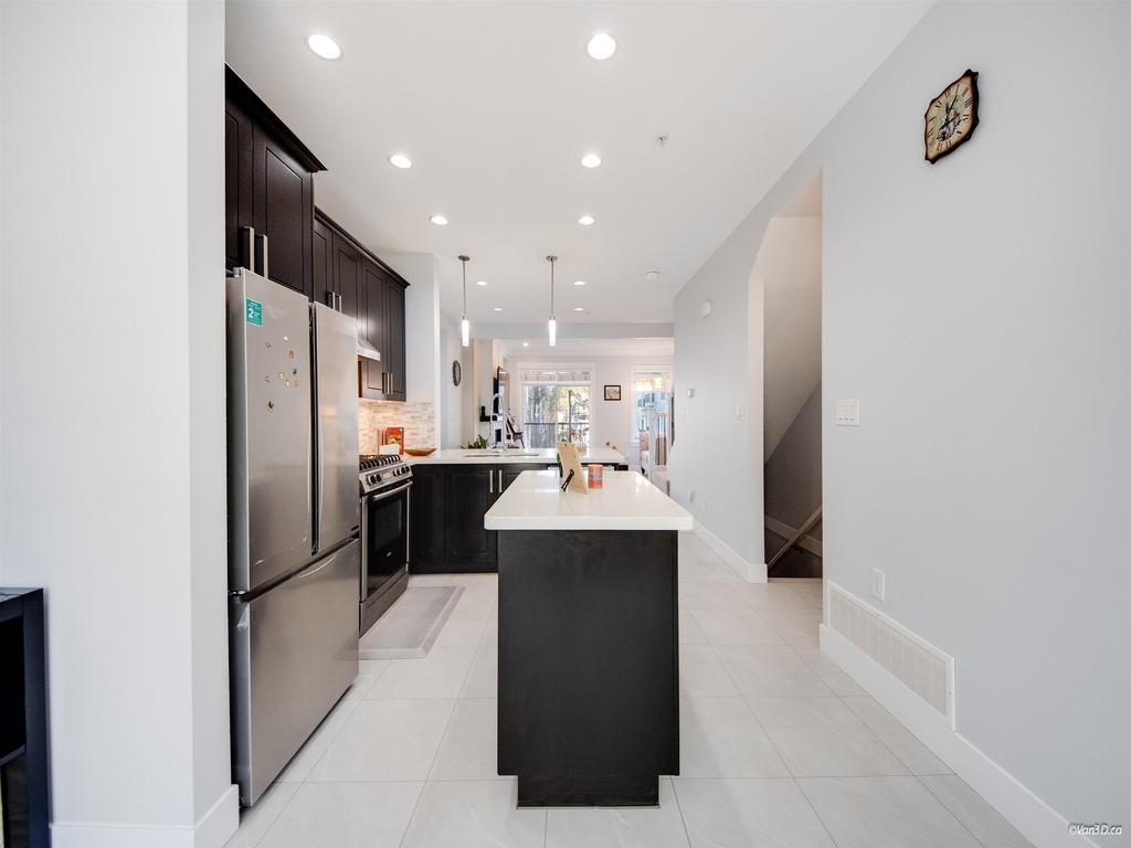 Listing Image for R3090489