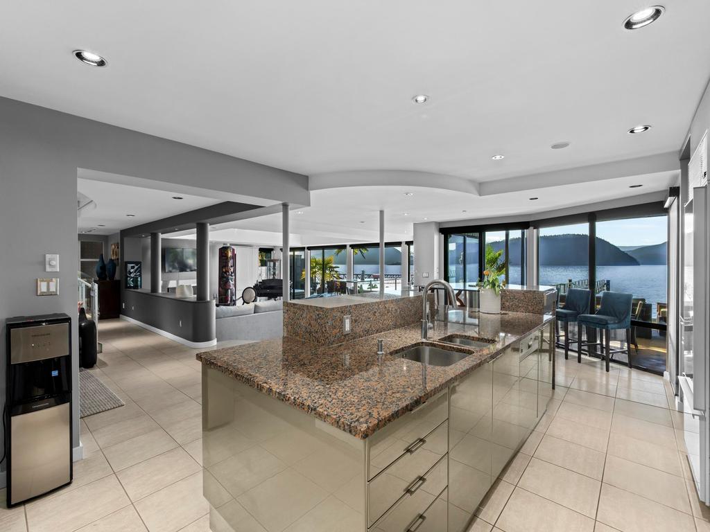 Listing Image for R3090496