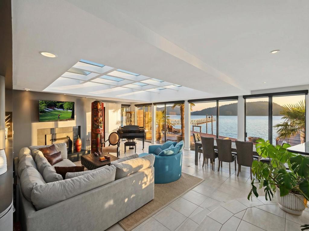 Listing Image for R3090496