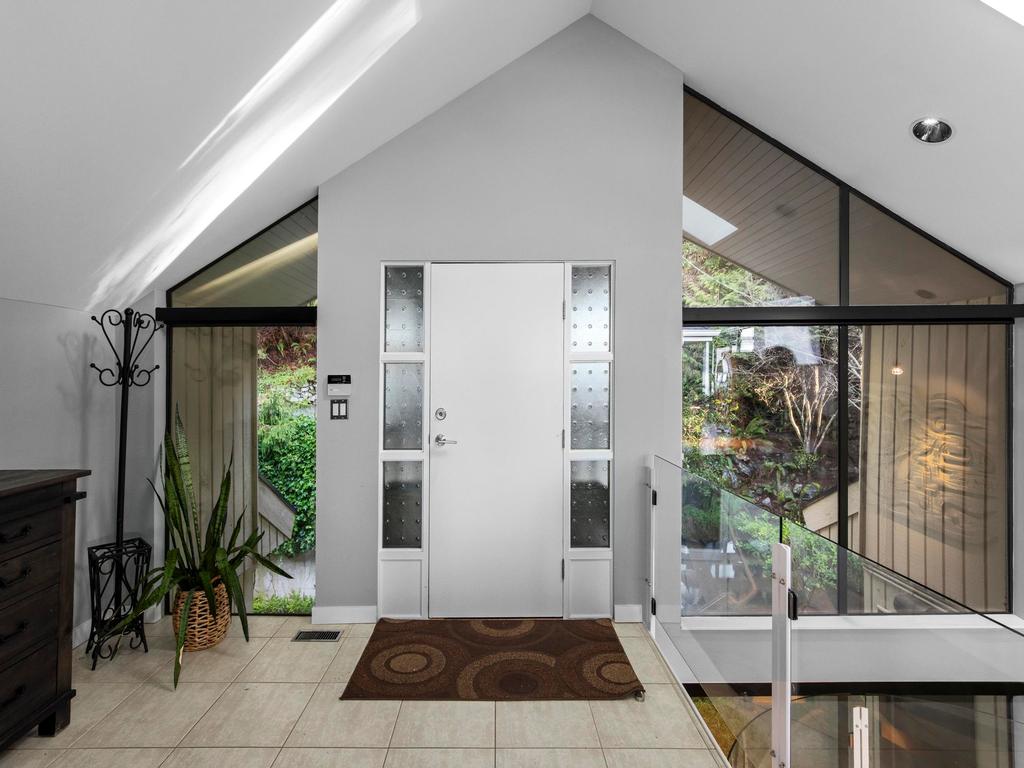 Listing Image for R3090496