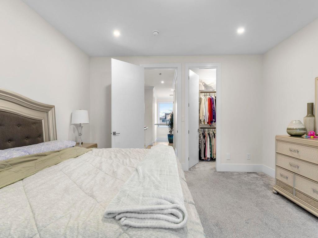 Listing Image for R3090498