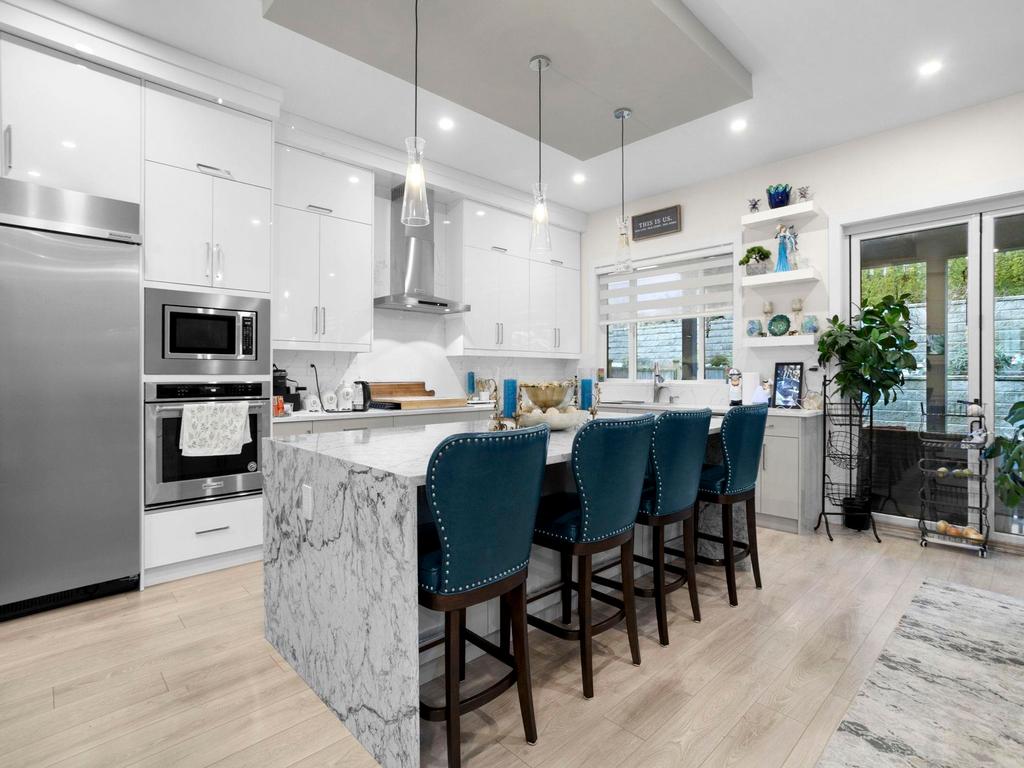 Listing Image for R3090498