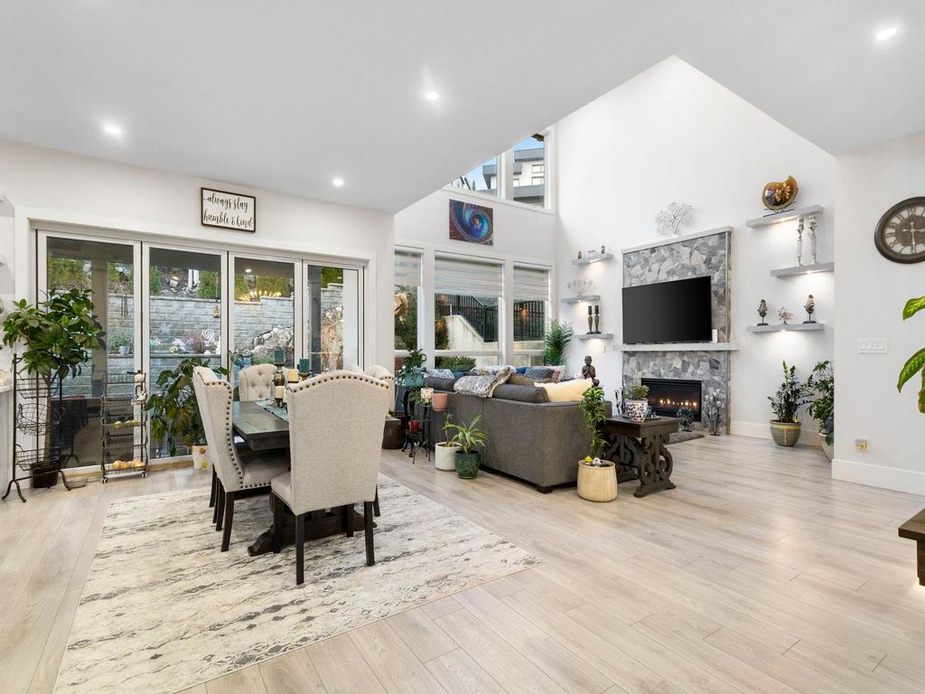 Listing Image for R3090498