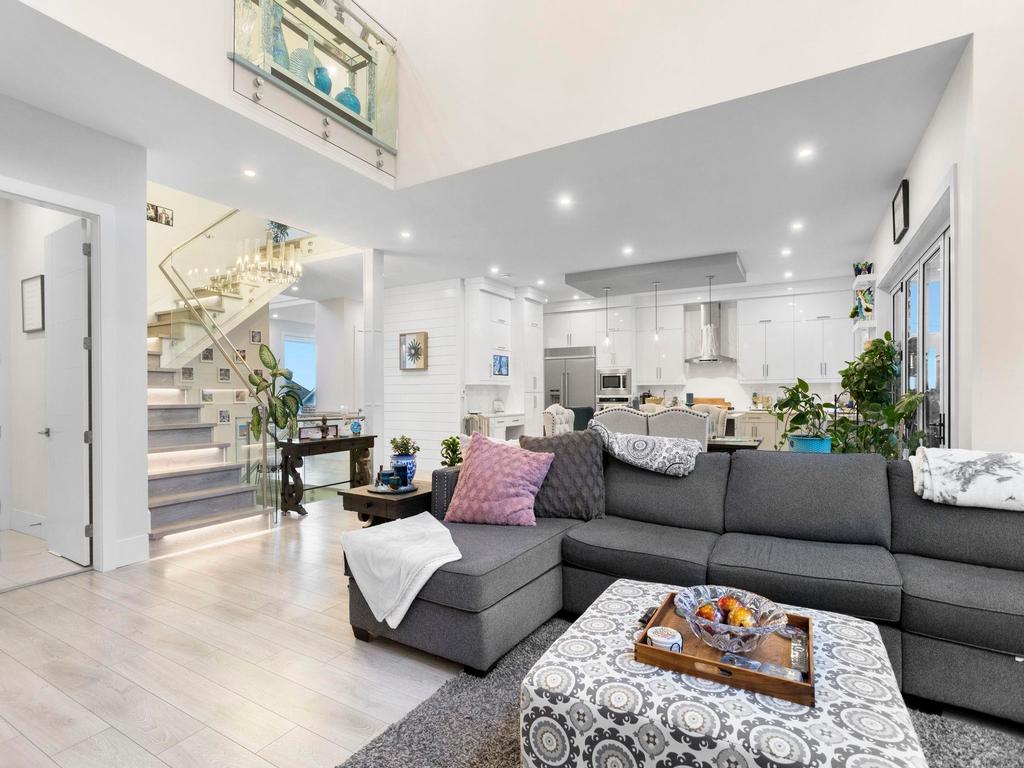 Listing Image for R3090498