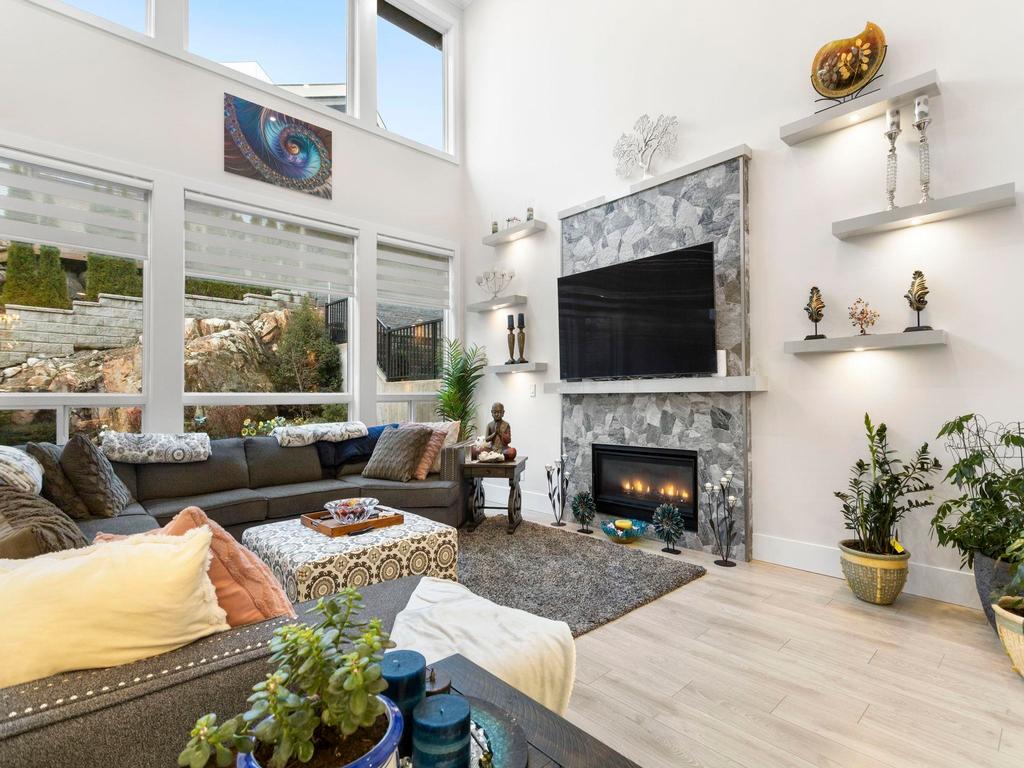 Listing Image for R3090498