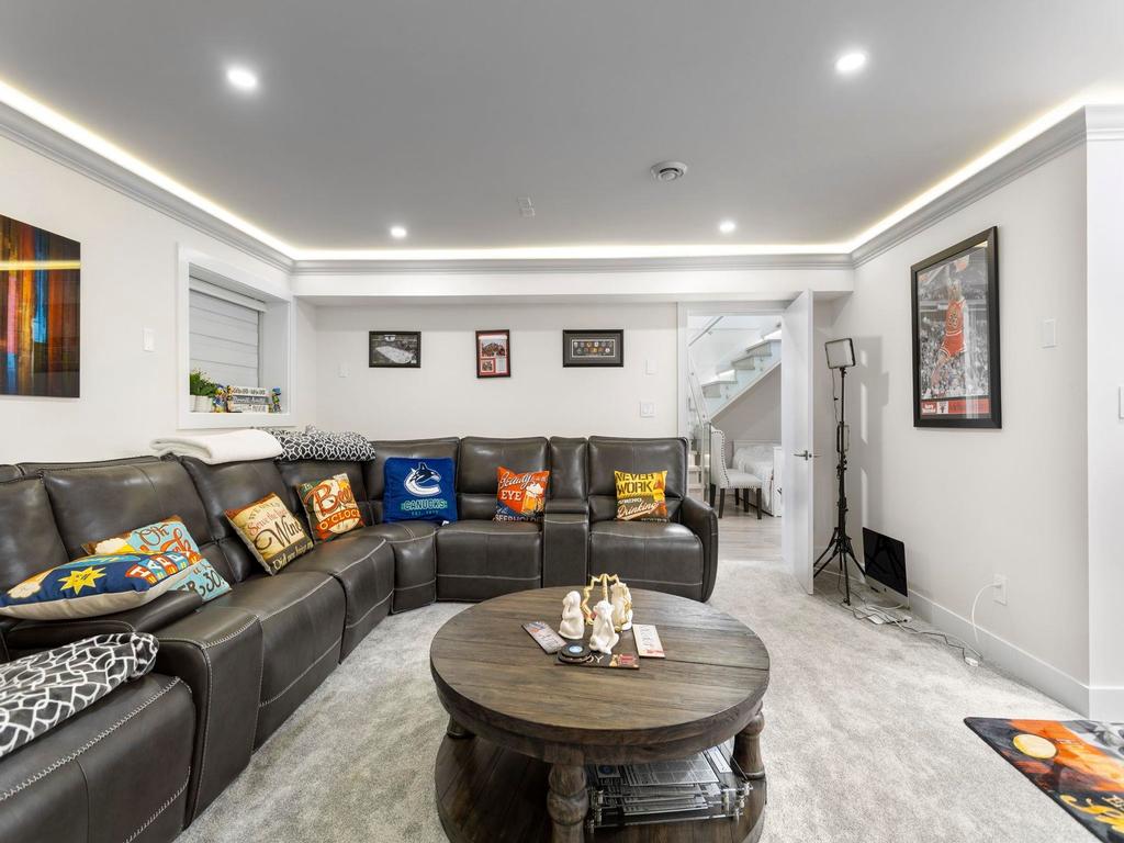 Listing Image for R3090498