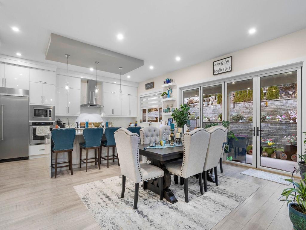 Listing Image for R3090498