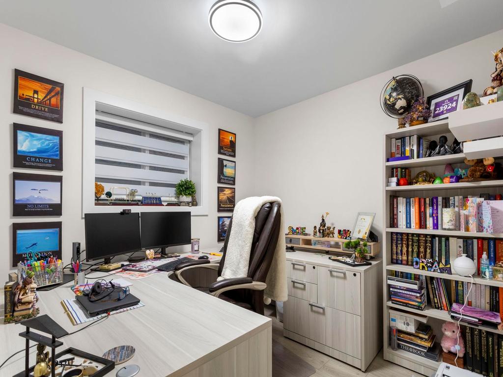 Listing Image for R3090498