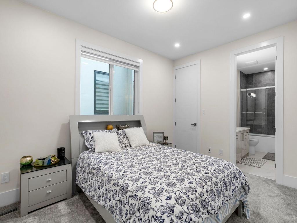 Listing Image for R3090498