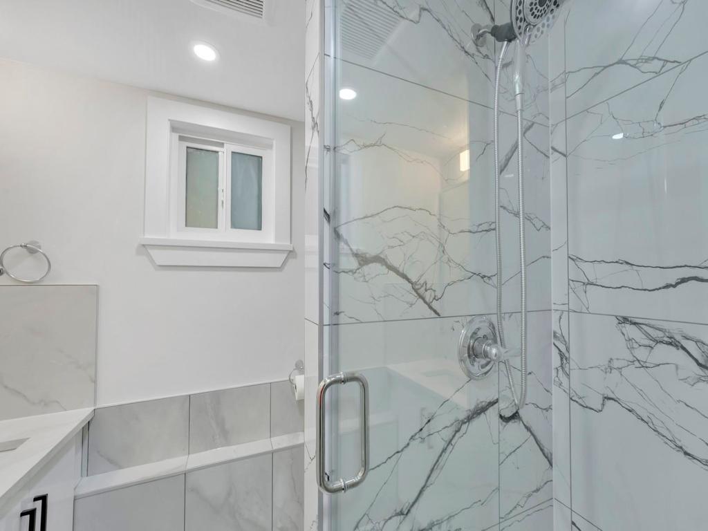 Listing Image for R3090504