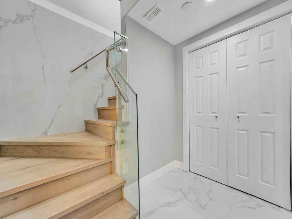 Listing Image for R3090504