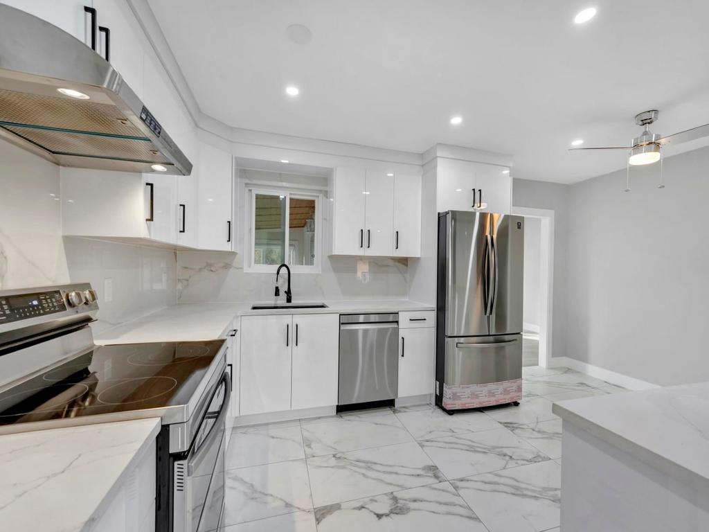 Listing Image for R3090504