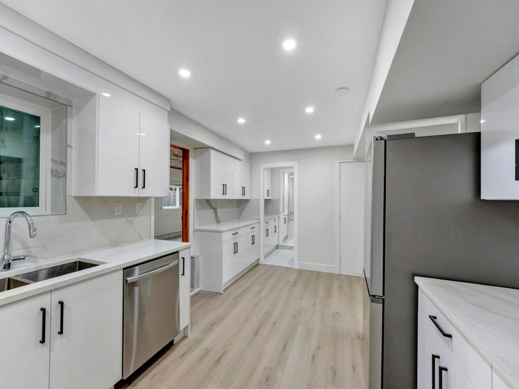 Listing Image for R3090504