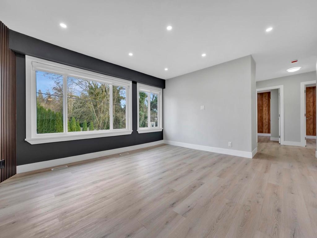 Listing Image for R3090504