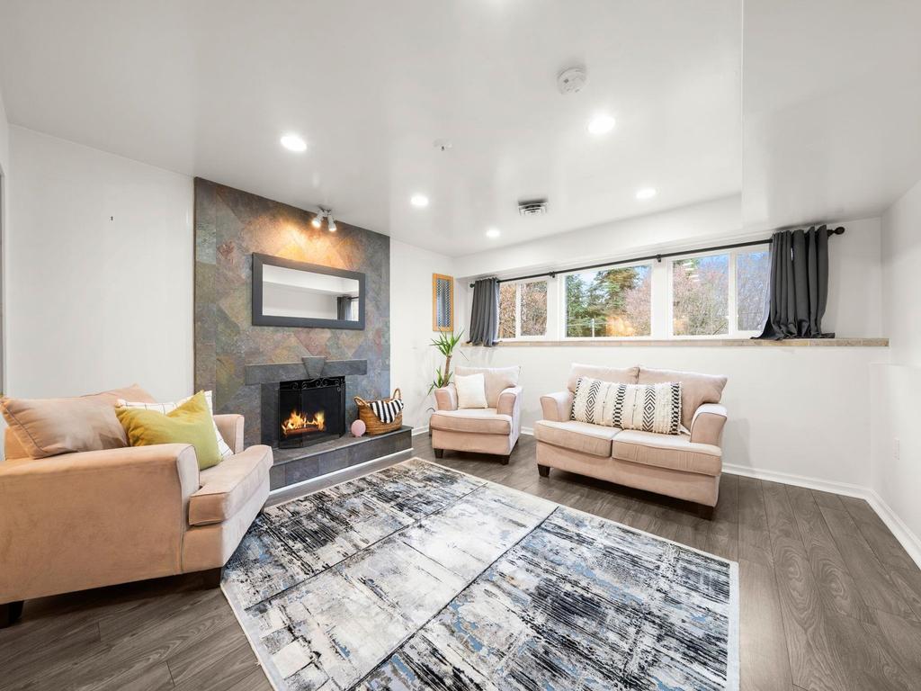 Listing Image for R3090513