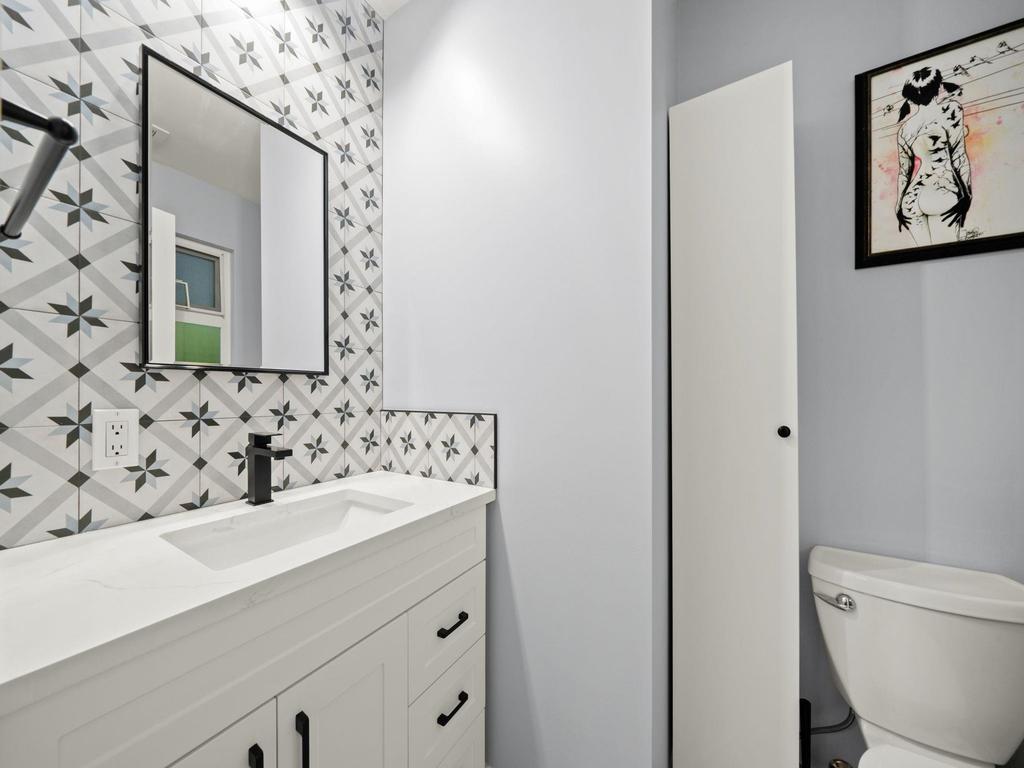 Listing Image for R3090513