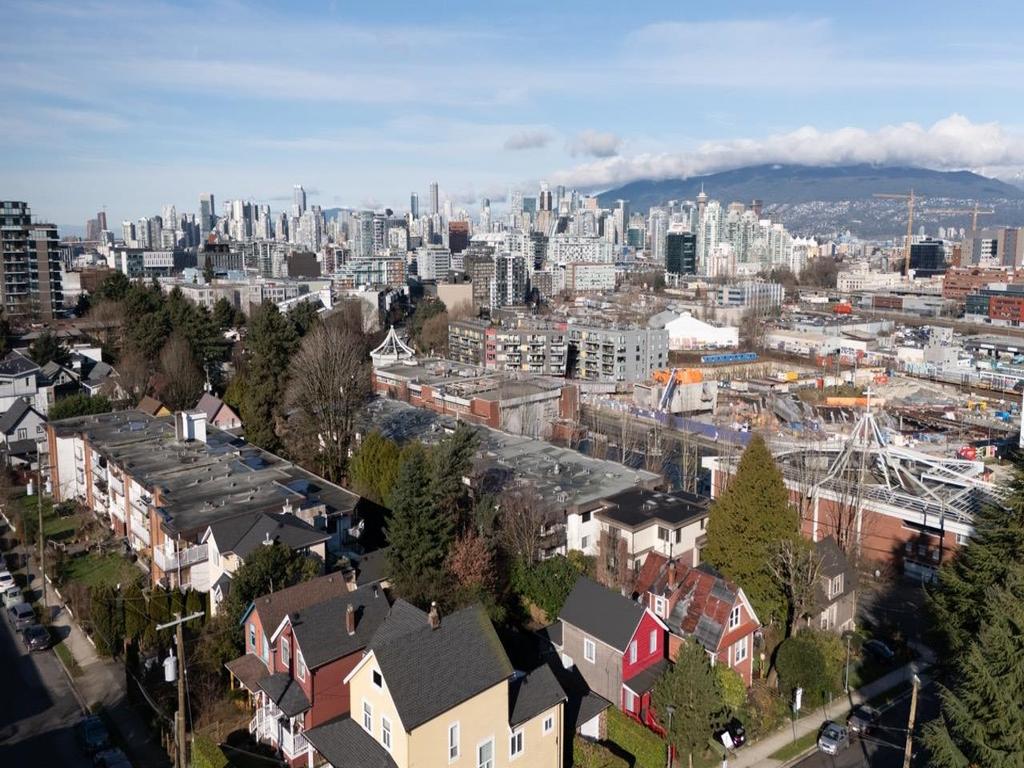 Listing Image for R3090516