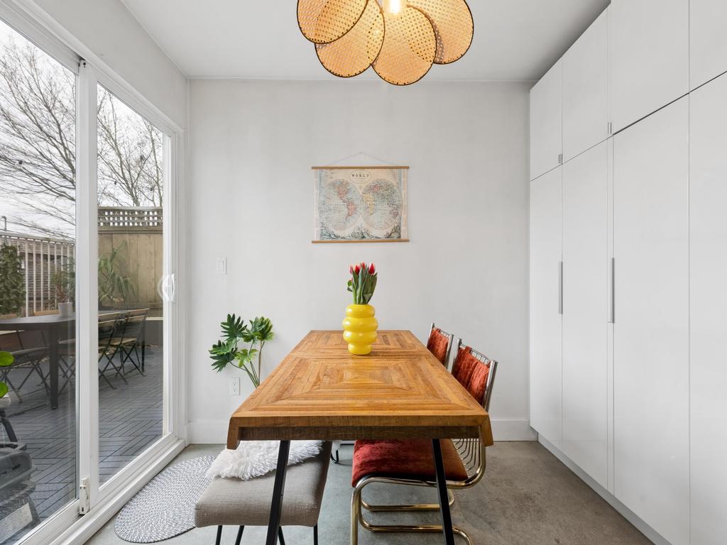 Listing Image for R3090516