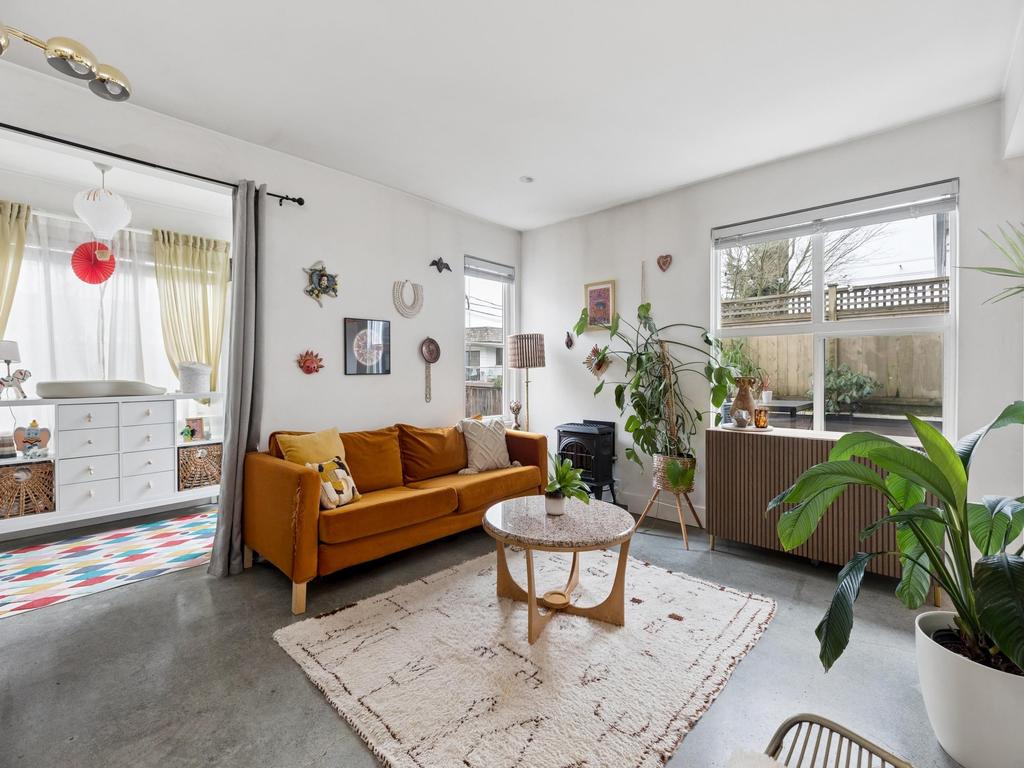 Listing Image for R3090516