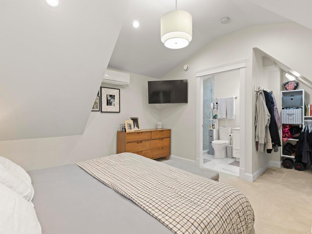 Listing Image for R3090526