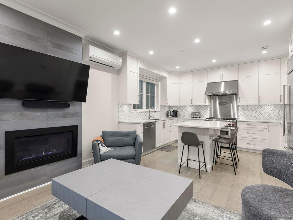 Listing Image for R3090526