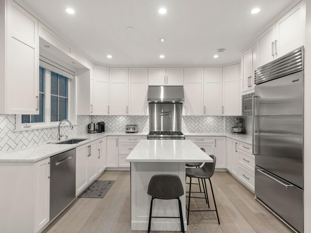 Listing Image for R3090526