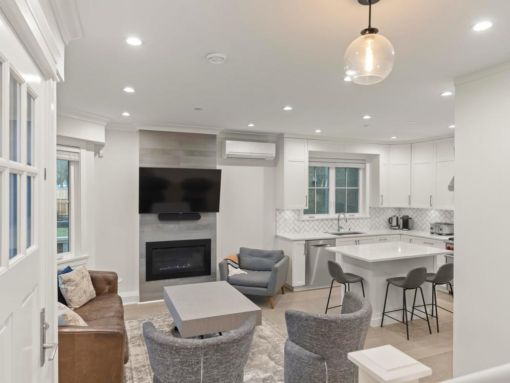 Listing Image for R3090526